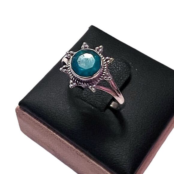 Sterling Silver Natural Emerald Sunburst Bohemian Style Ring Size 8 NWOT - Picture 4 of 6